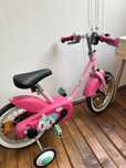 Bicicleta cu roti ajutatoare