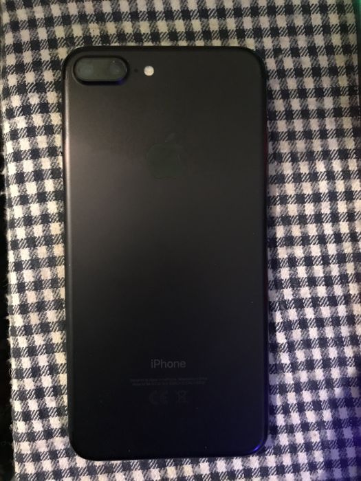 Продается айфон 7 плюс