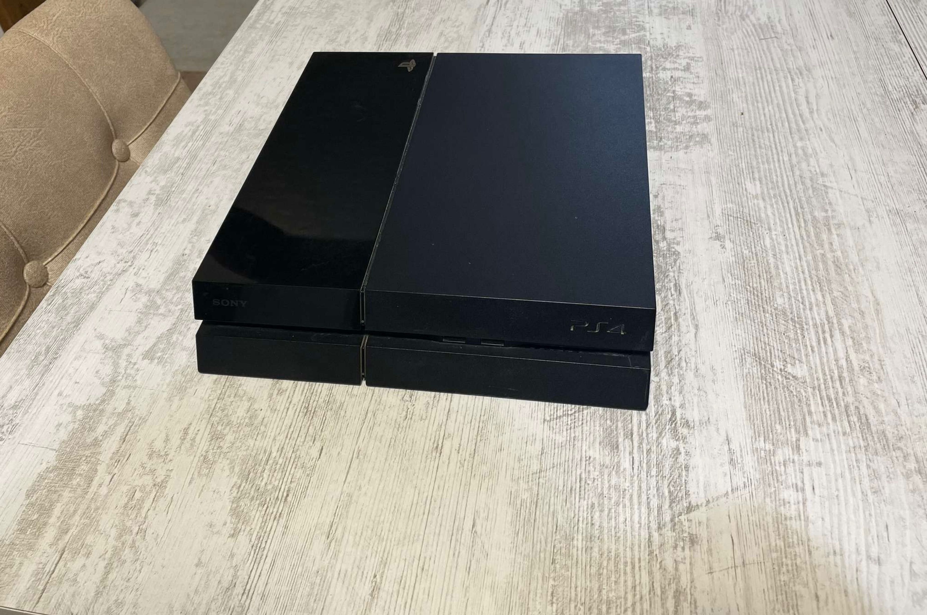 PlayStation 4 500GB