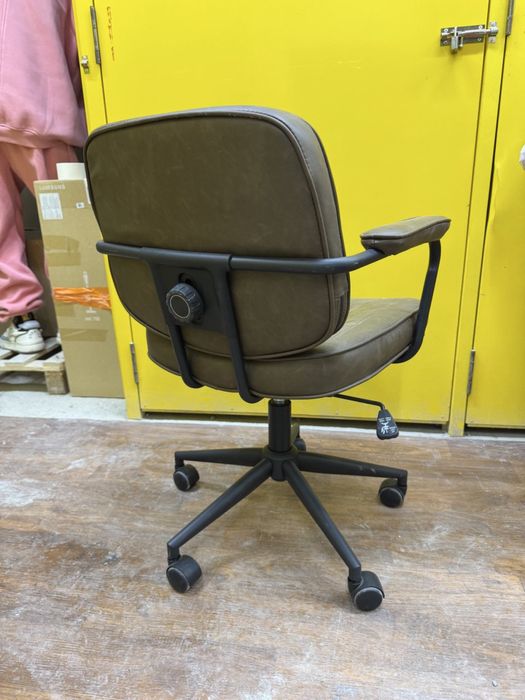 Стул крутящийся для дома и офиса