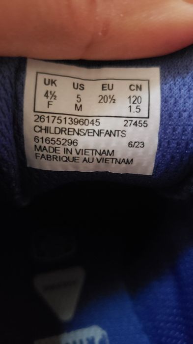 Нови бебешки обувки Clarks