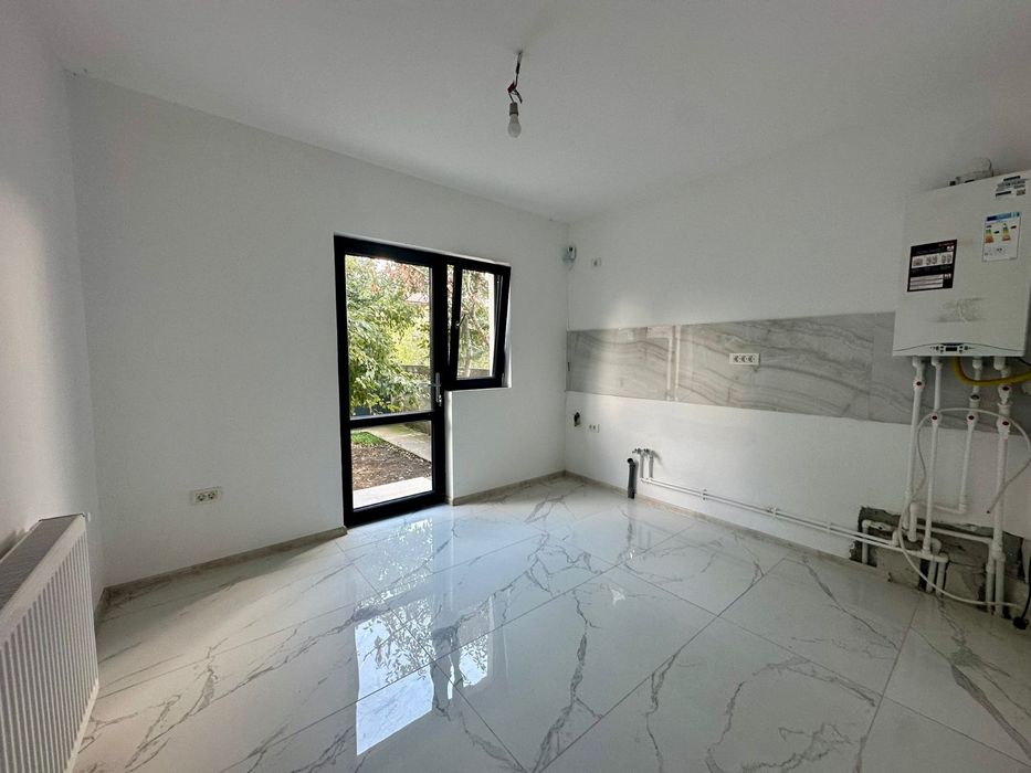 Casă de vânzare 3 camere baie bucătărie