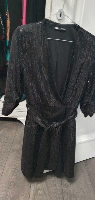 Vand rochie cu paiete tip sacou