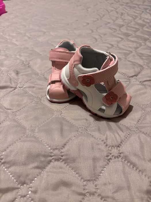 Бебешки сандали за момиче Apawwa