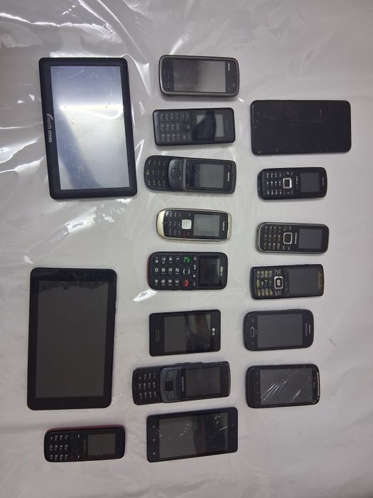 Vând telefoane vechi