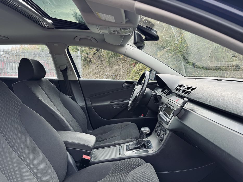 VW Passat B6 2.0TDI *Highline* *DSG* *Trapa*