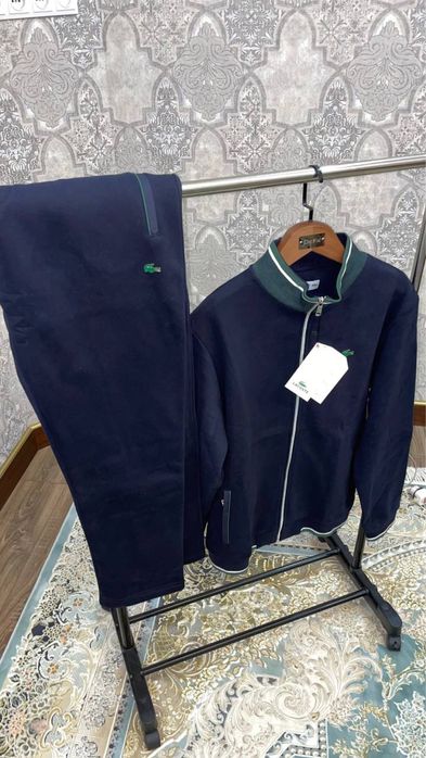 двойка от lacoste в наличии