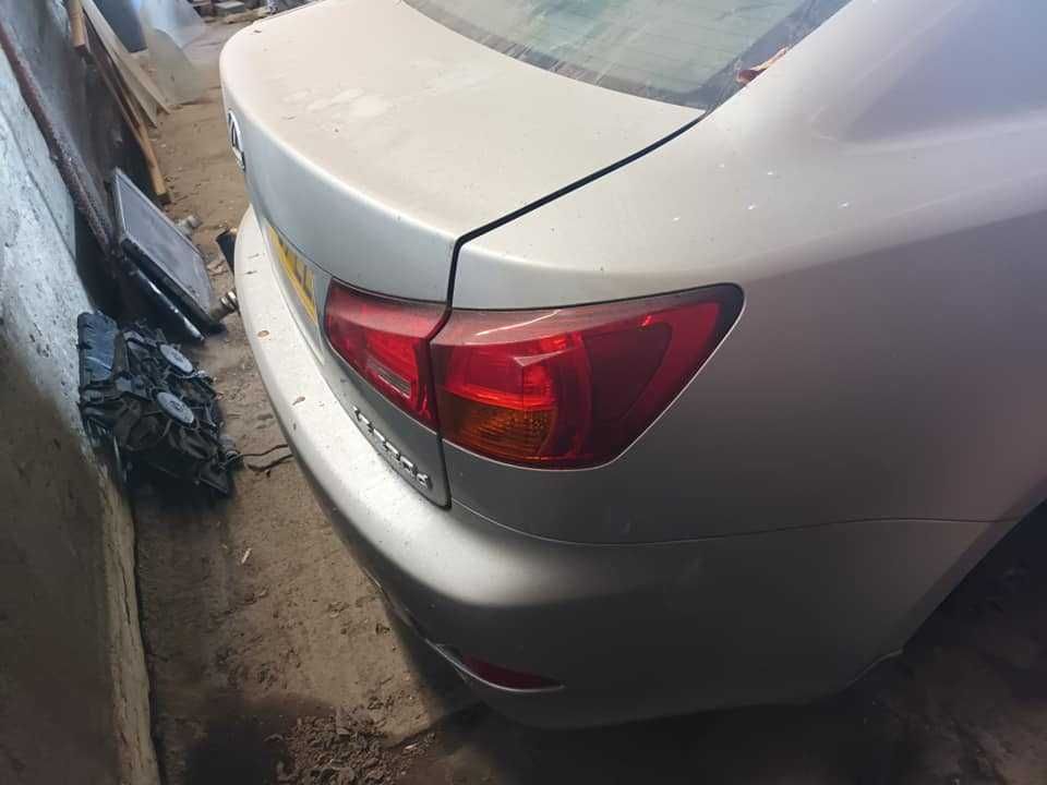 Lexus is220 на части