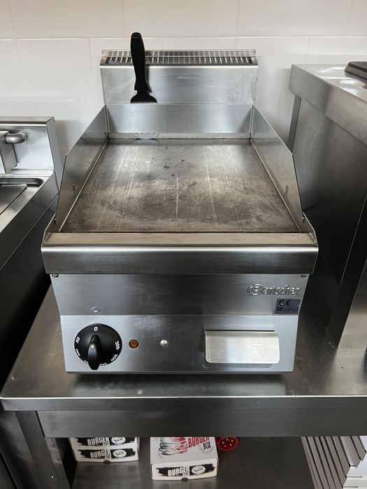 Plita burgeri, congelator, feliator, masa calda