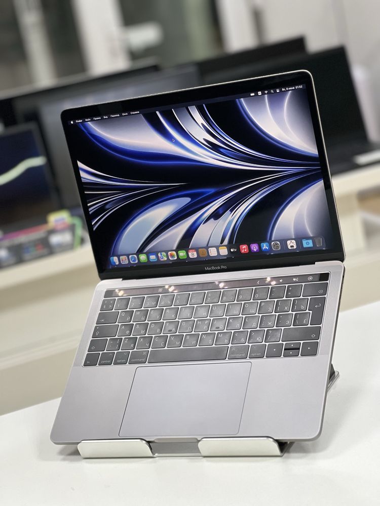 MacBook Pro 2017 Touchbar | Core i5 | ОЗУ 8Gb | SSD 250Gb