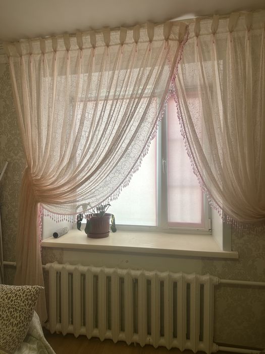 Продам шторы и белую тюль в хорошем качестве