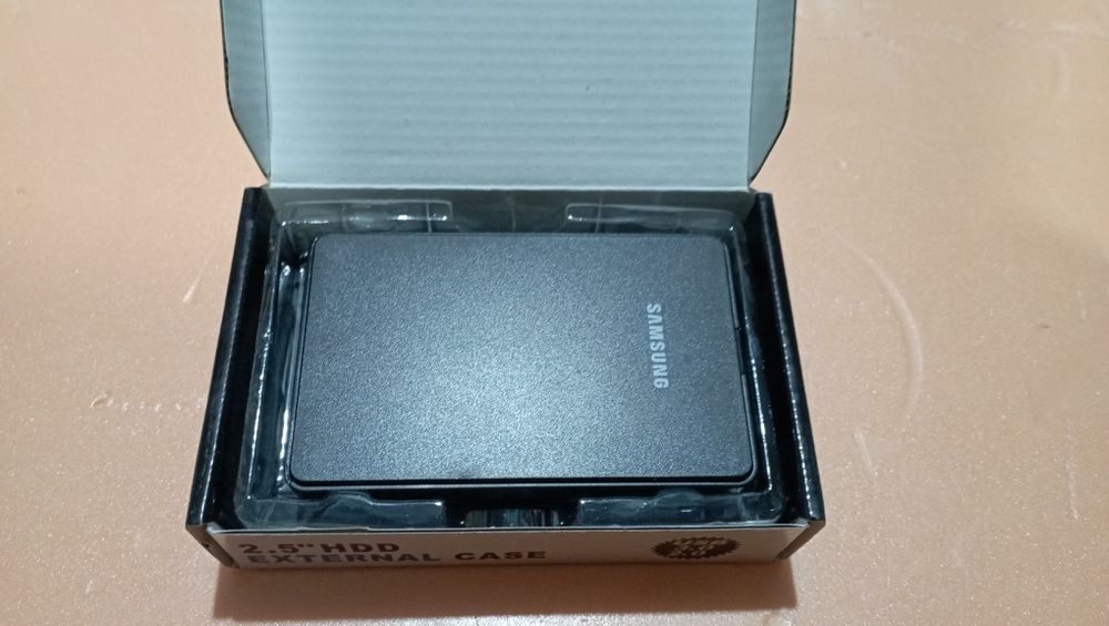 Внешний жесткий диск 1TB