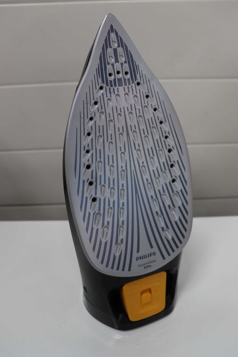 Парна ютия Philips Azur Séries 7000, 2800W, пара, 250г