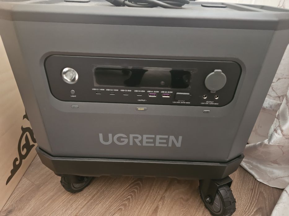 Аккумуляторная станция Ugreen