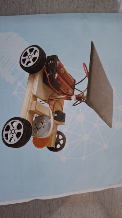 Mașinuță Solară DIY – Kit Educațional STEM pentru Copii / Hobby