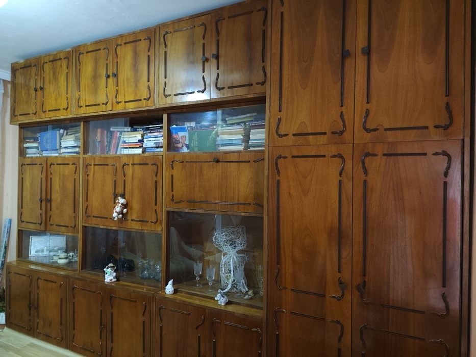 Дървена холна секция