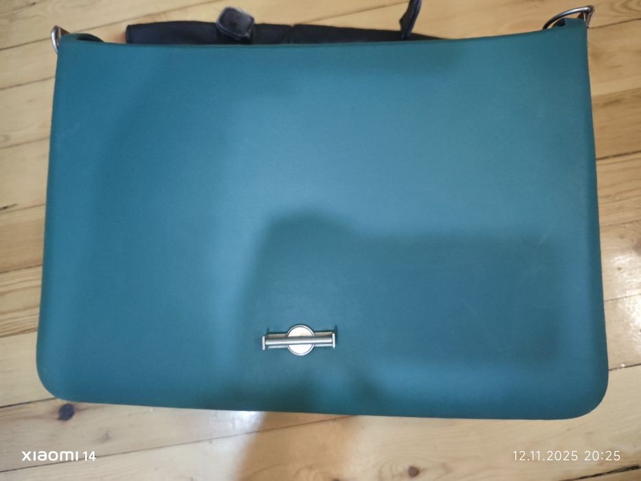 O-bag куфарче в зелено