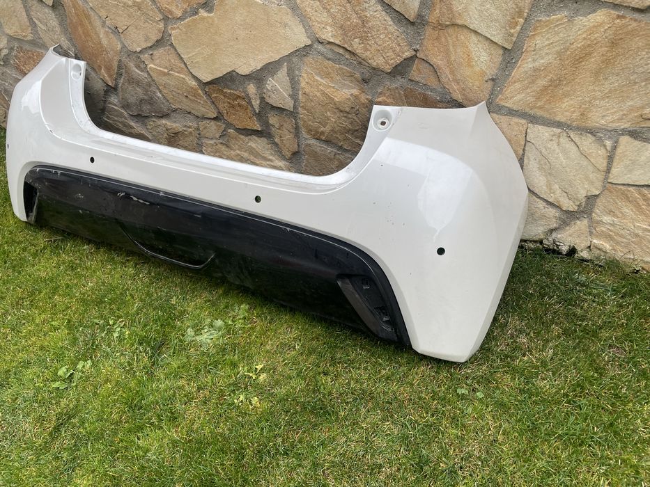 Броня задна за тойота ярис от 2020г