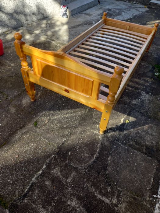 Легло за матрак 82/190