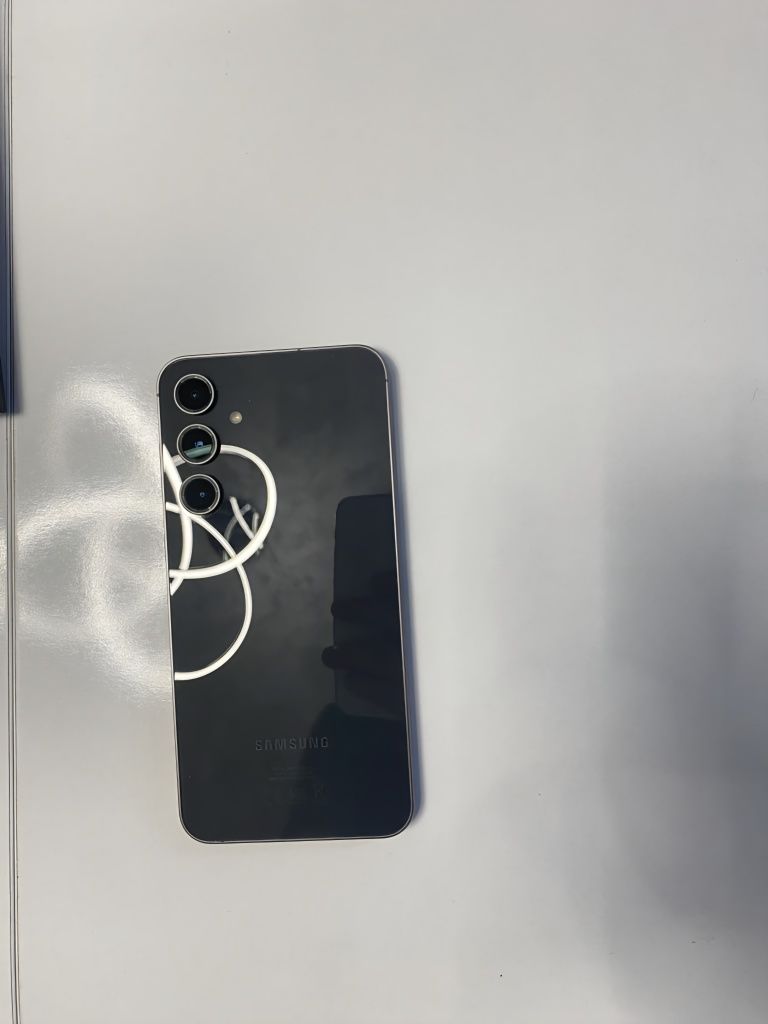 Samsung s23 fe 5G graphite с гаранция