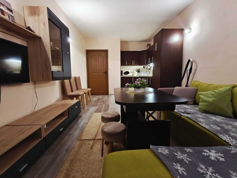 Обзаведен двустаен идеално местоположение басейн