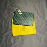 Вналичии клатч Goyard