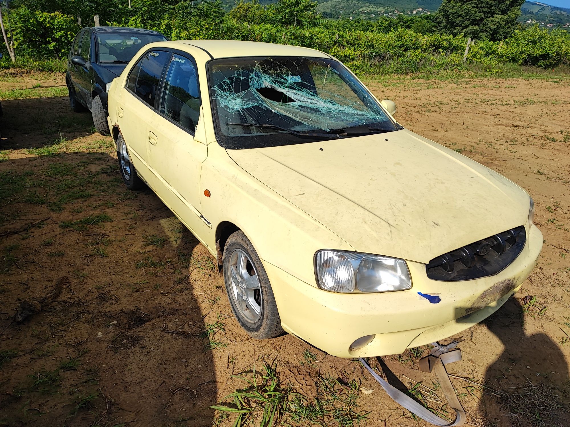 Hyundai Accent 1.3i НА ЧАСТИ