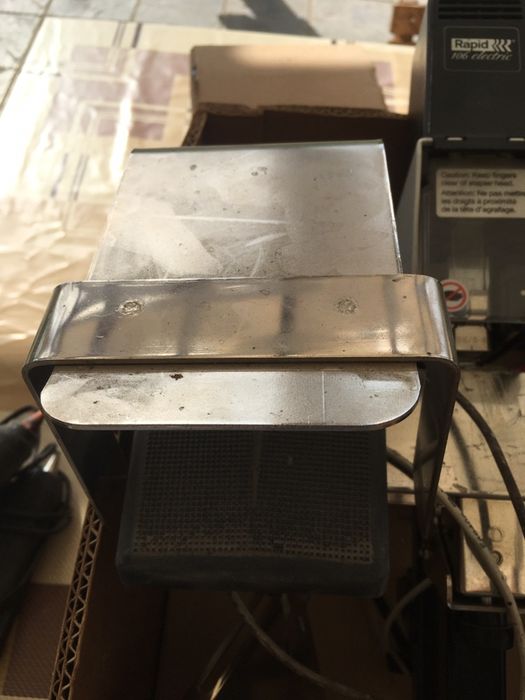 Машина за шиене на книги и тетрадки