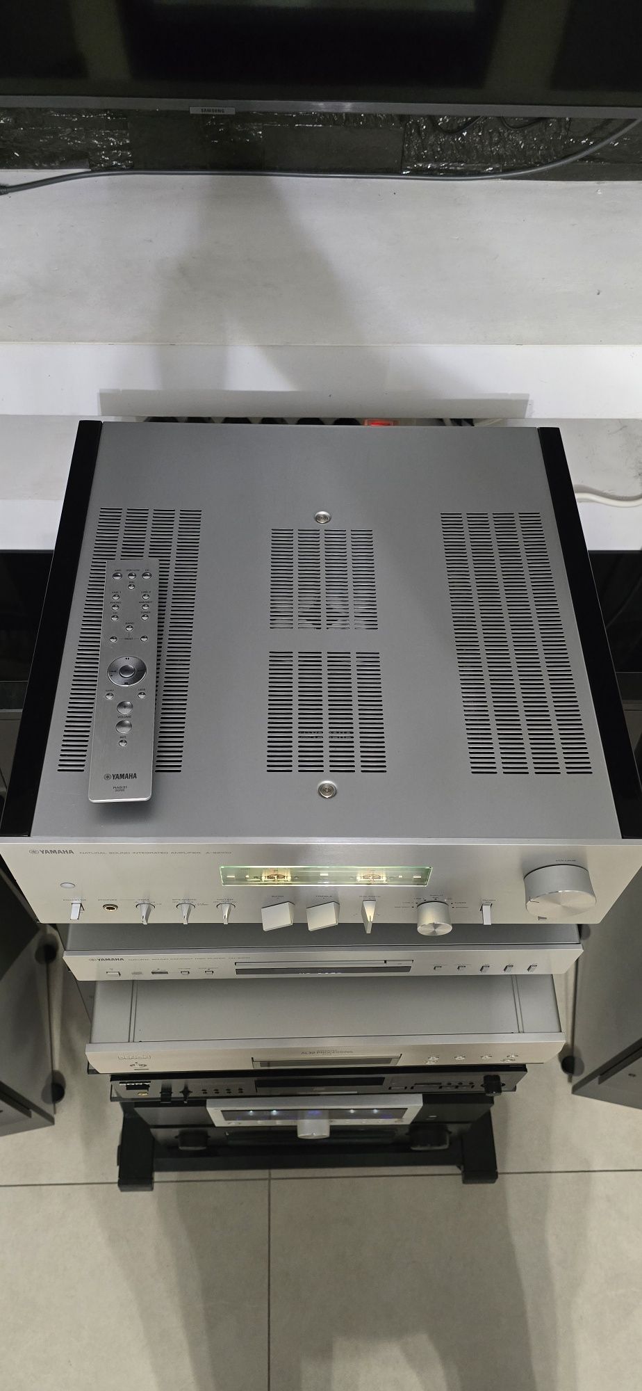 Amplificator stereo Yamaha AS-2100 XLR vu-metre 23.4 kg