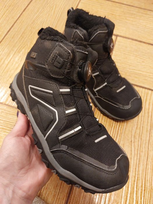 Ghete mărime 34. Impermeabile