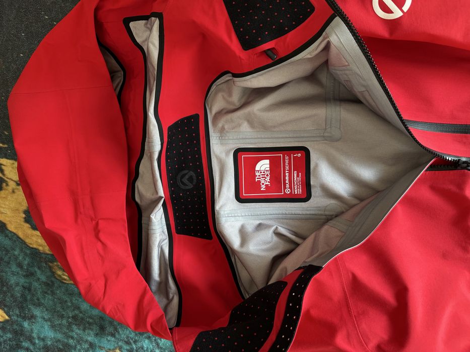 Jachete impermeabila The North Face Summit Series marimea L