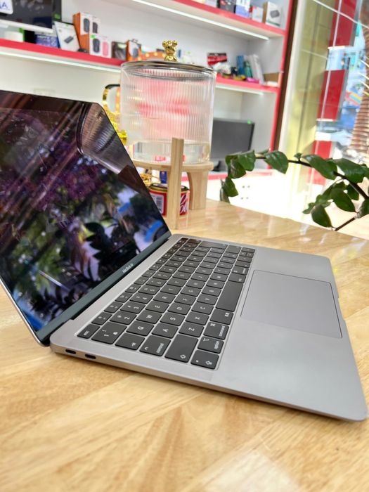 Macbook Air 13 inch 8/128