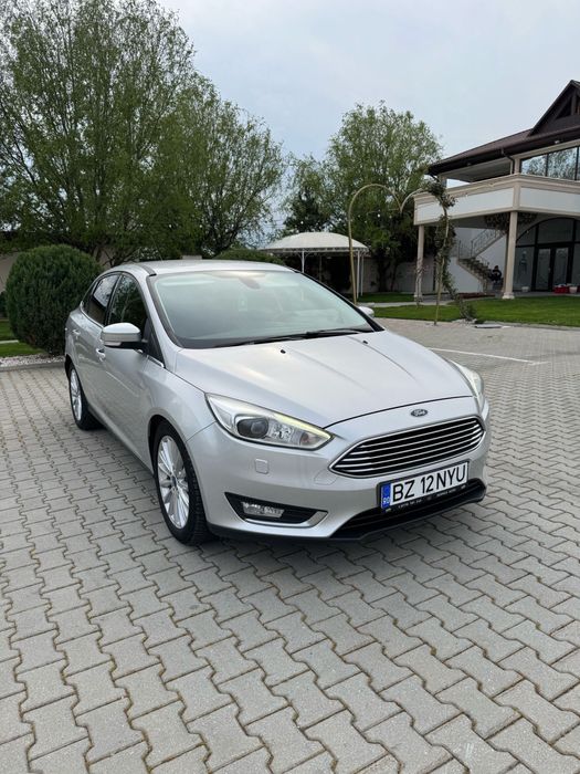 Ford Focus berlina 1.5 diesel   2017