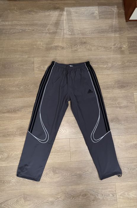 Adidas екип tracksuit чисто нов