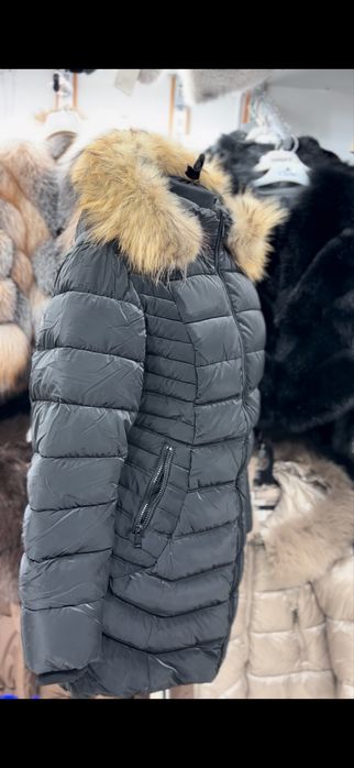 Geaca trei sferturi cu blana naturala detasabila