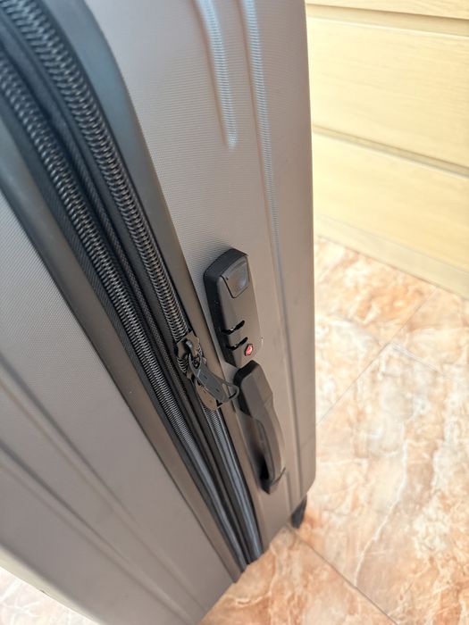 Голям куфар за багаж 80/50/30см