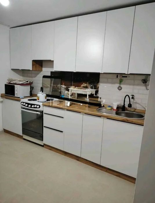 продам 3х комн 8мкр