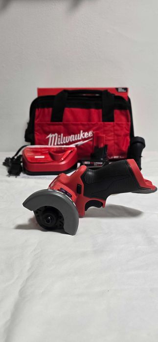 Mini flex debitat materiale multiple M12 FUEL Milwaukee M12FCOT