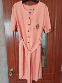 платье персикового цвета размер 50-52.