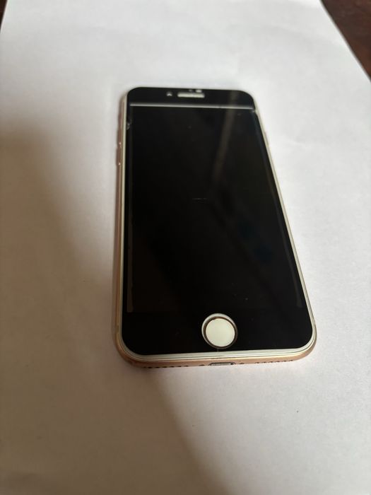 Айфон 8 ,64 гб , акб 74% без ремонта