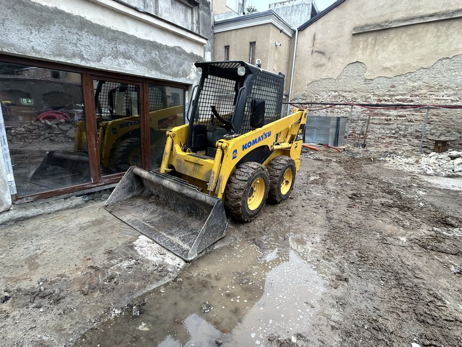 Miniexcavator  de inchiriat debarasare moluz DEMOLARI