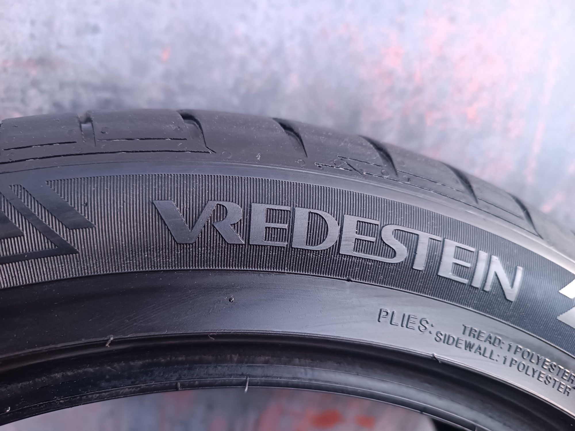 225/45/17 Vredestein Дот 1223