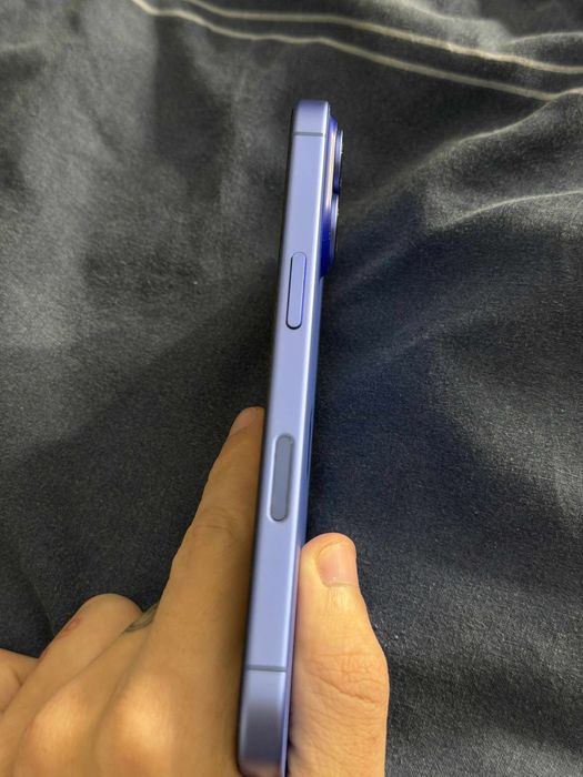 Продава iphone 16