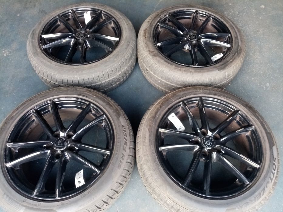 Jante aliaj Mercedes GLA 18"cu anvelope de iarnă.