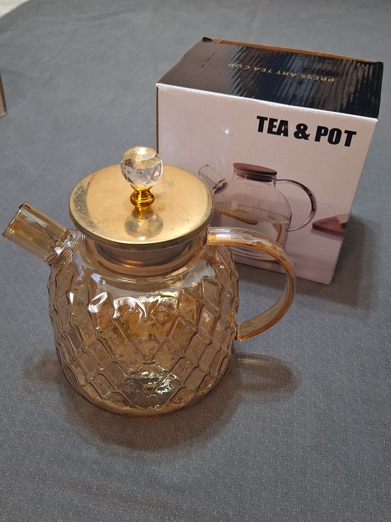 Стеклянный чайник