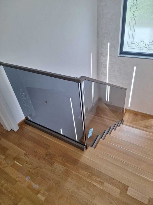 Balustrada de sticla