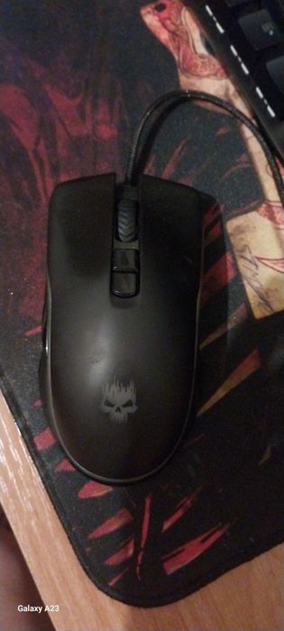 Мышка проводная.