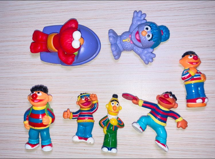 Simpson,Sesame Mupets,Power rangers,bandai,Playmobil