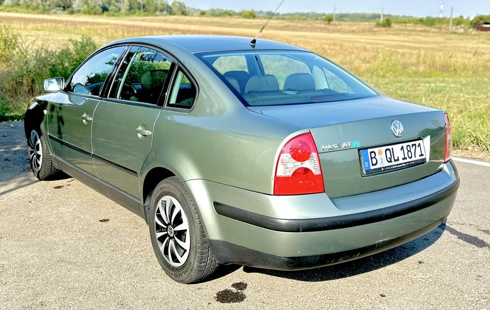 Volkswagen passat 1.6i 77.000KM