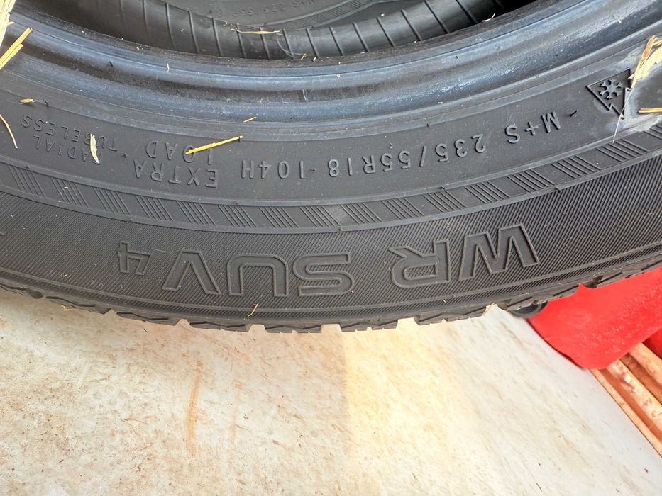anvelope iarna Nokian 235/55/18